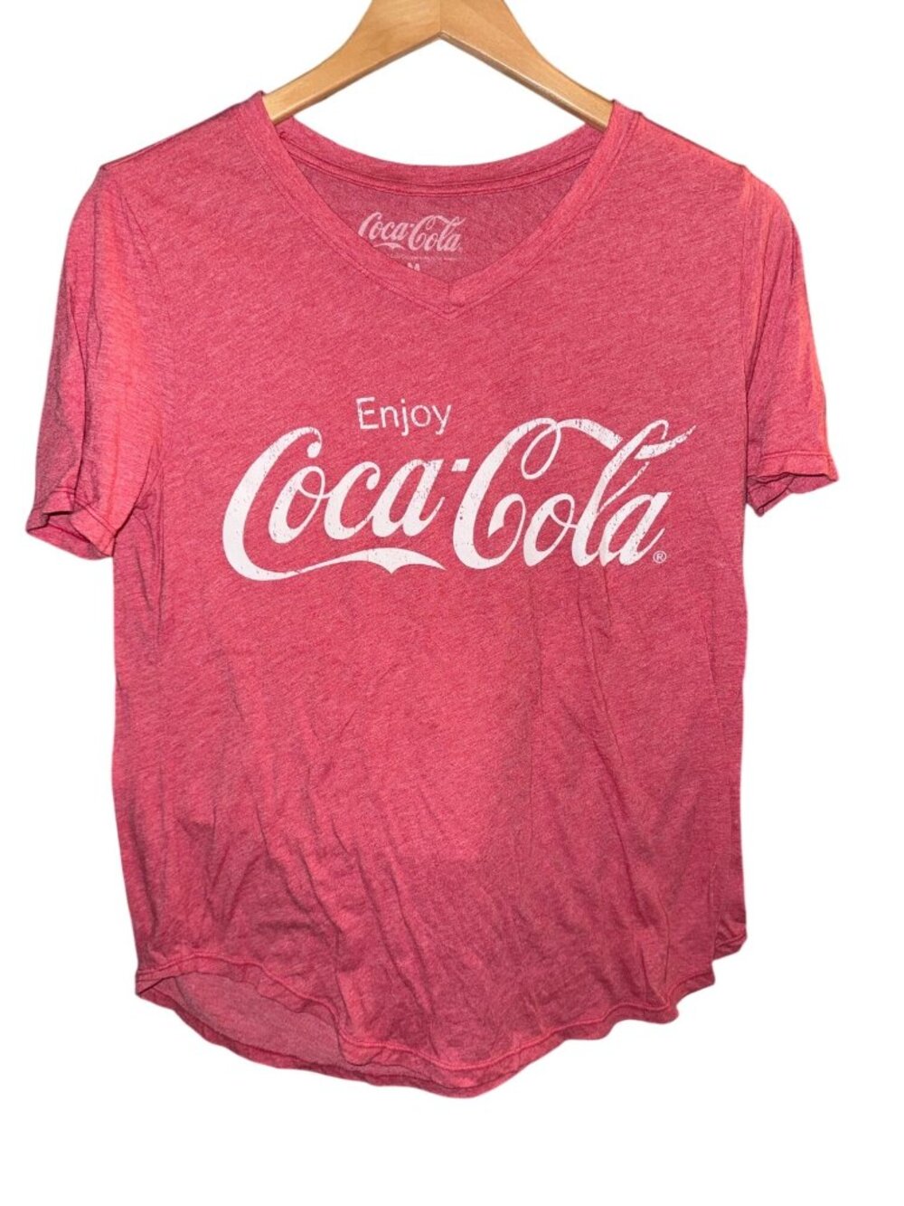 Enjoy Coca-Cola Red Graphic Womens T-Shirt V-Neck Short Sleeve Medium